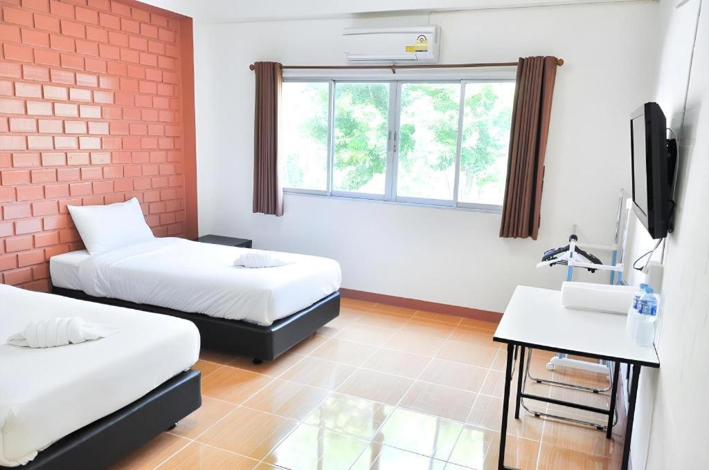 Bussarakam Place Hotel Chanthaburi Eksteriør bilde