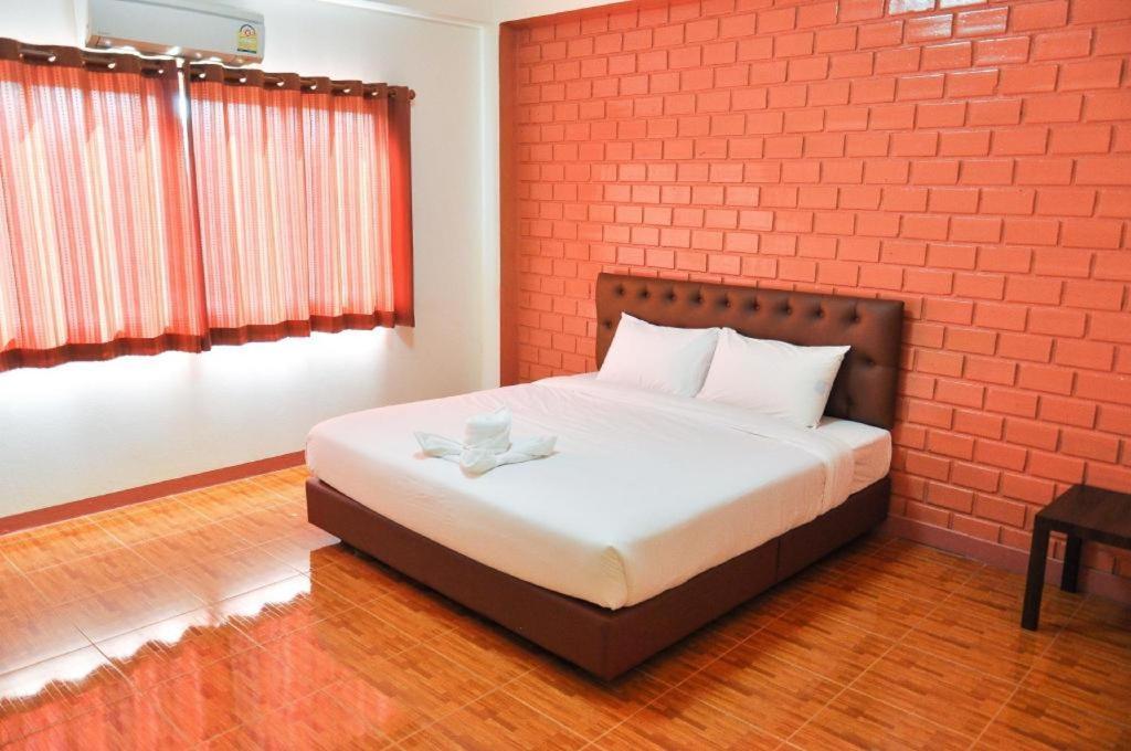 Bussarakam Place Hotel Chanthaburi Eksteriør bilde