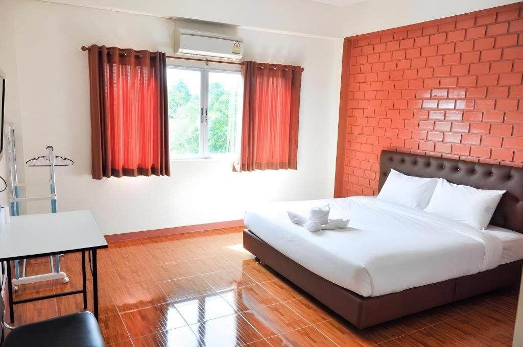 Bussarakam Place Hotel Chanthaburi Eksteriør bilde
