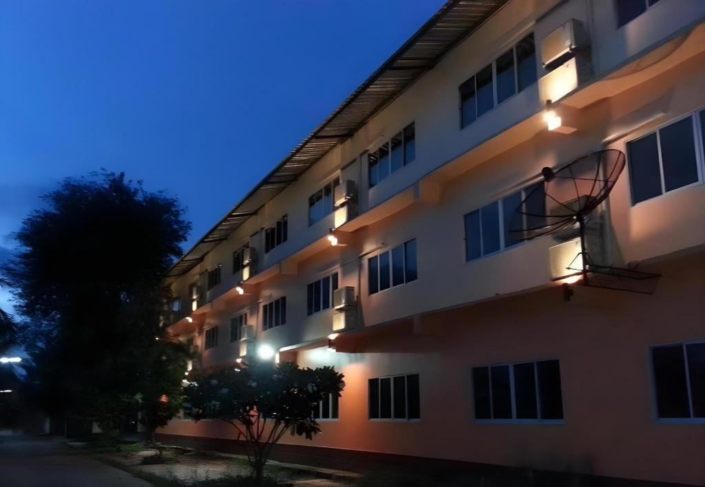 Bussarakam Place Hotel Chanthaburi Eksteriør bilde