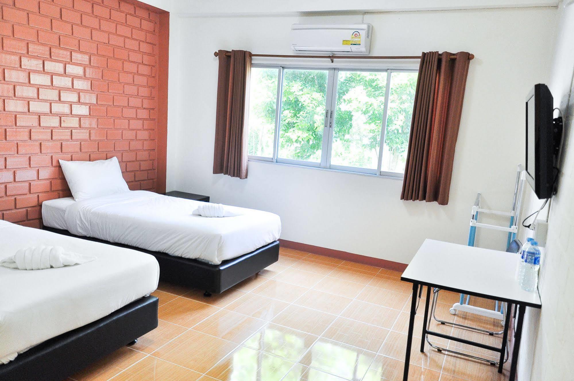 Bussarakam Place Hotel Chanthaburi Eksteriør bilde